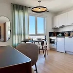 We Live Inn Sharies Reims - A602